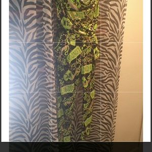 Womens jumsuit glo in dark slightly used size 1x